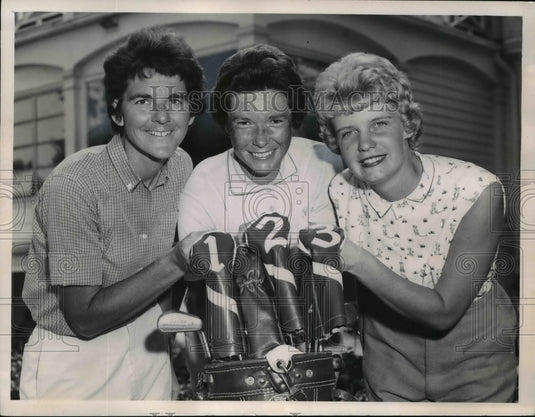 1962 Press Photo Acacia's Kathy Newton winner of Tri League women's golf title - Historic Images