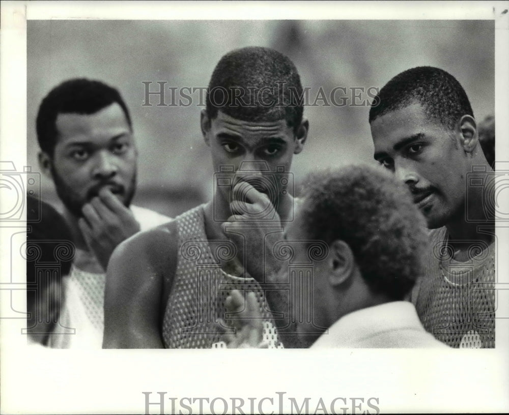 1986 Press Photo Mel Turpin, Brad Daugherty and John Williams-basketball players - Historic Images
