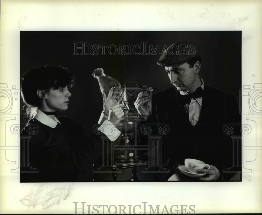 1985 Press Photo Gaslight play scene - Historic Images