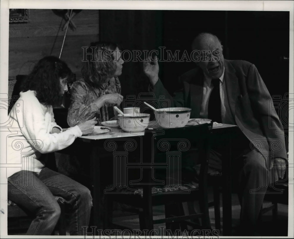 1989 Press Photo Ellen Faraday, Jeanne Task ans Daniel Ensel-Full Hook Up play - Historic Images