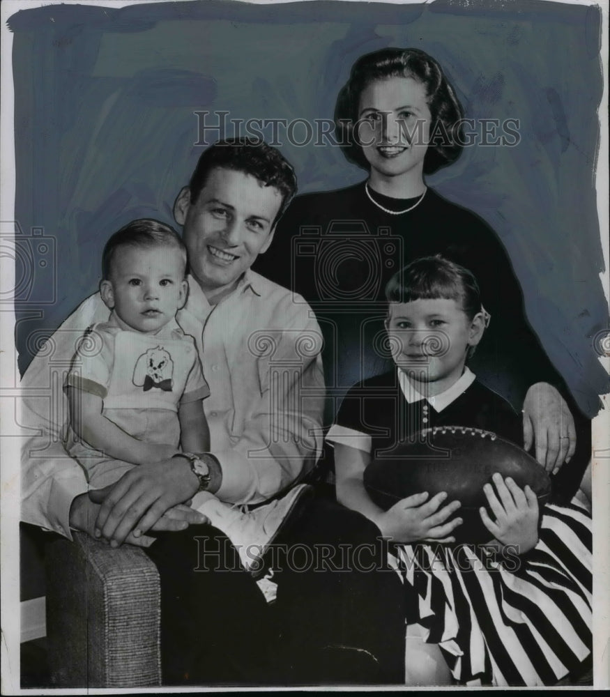 1960 Press Photo Len Dawson and family - Historic Images