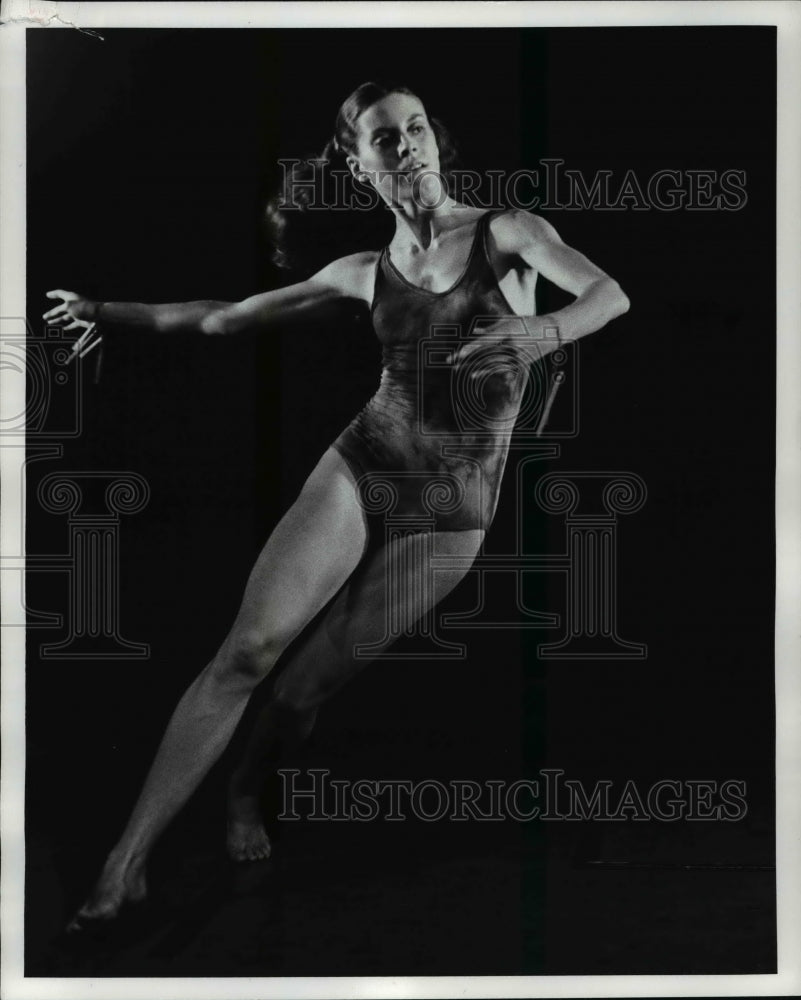 1972 Press Photo Elizabeth Lage in The Wheel of Aurora:  Dawn - Historic Images