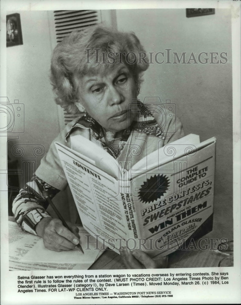 1984 Press Photo Selma Glasser has won a  station wagon &amp; vacation from contests - Historic Images