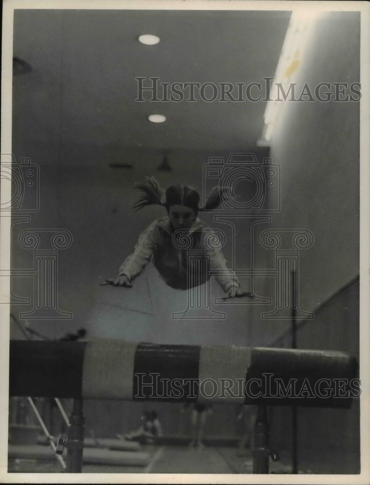 1972 Press Photo Jane Kasserman-gymnast - cvb64907 - Historic Images