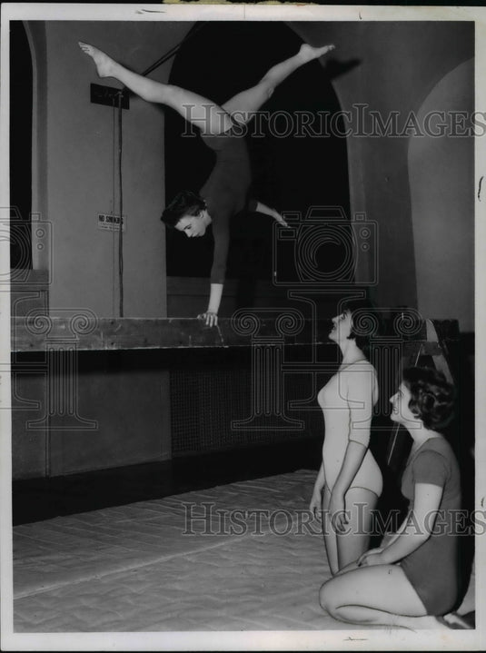 1960 L-R Betty Maycock, Rosemary Ebert, Roberta Helfrich-Historic Images