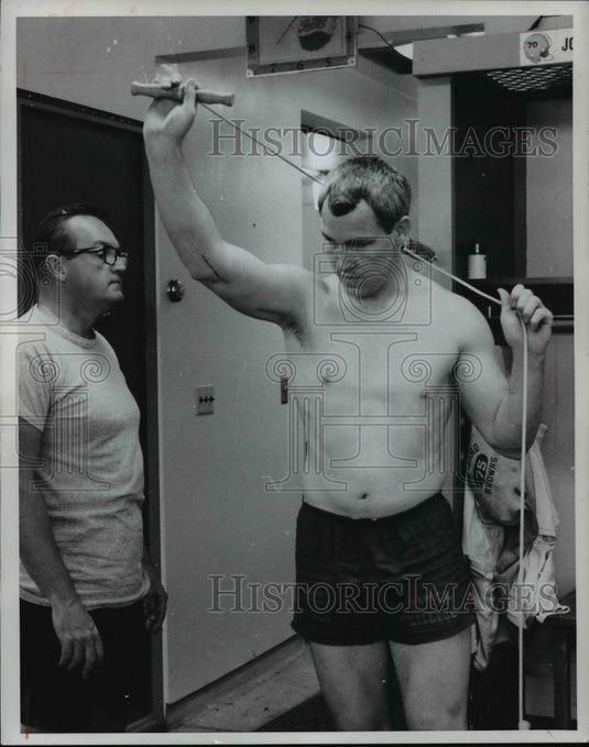 1968 Press Photo Leo Murphy and Frank Ryan-Football - cvb65226 - Historic Images