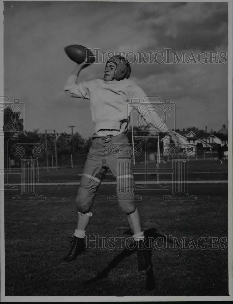 1946 Press Photo Lloyd Guibert, Rocky River football. - cvb66362 - Historic Images
