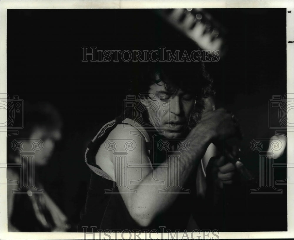 1985 Press Photo Bill Pettijohn of Moonlight Drive. - Historic Images