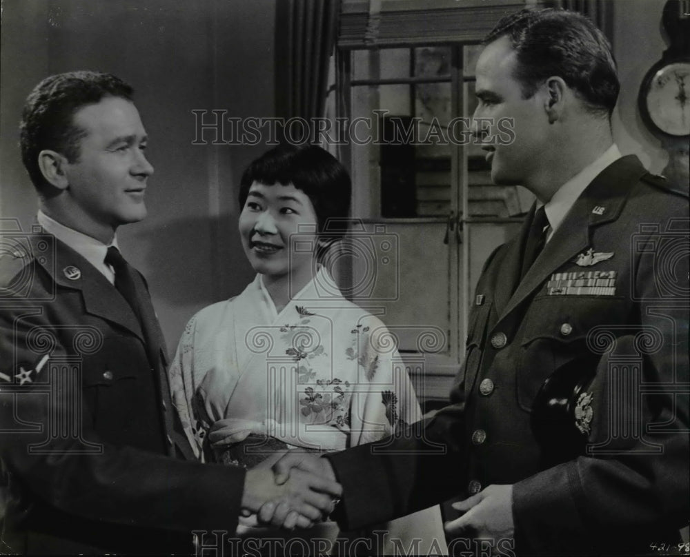 1958 Press Photo Actress Miyoshi Umeki - Historic Images