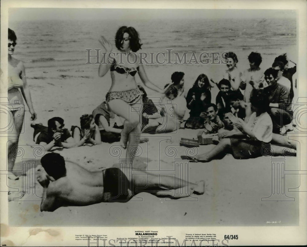 1965 Press Photo Scene from the movie Malamondo - Historic Images