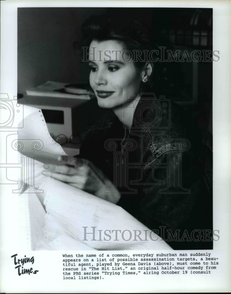 Press Photo Geena Davis in &quot;The Hit List of Trying Times&quot; - cvb67807 - Historic Images