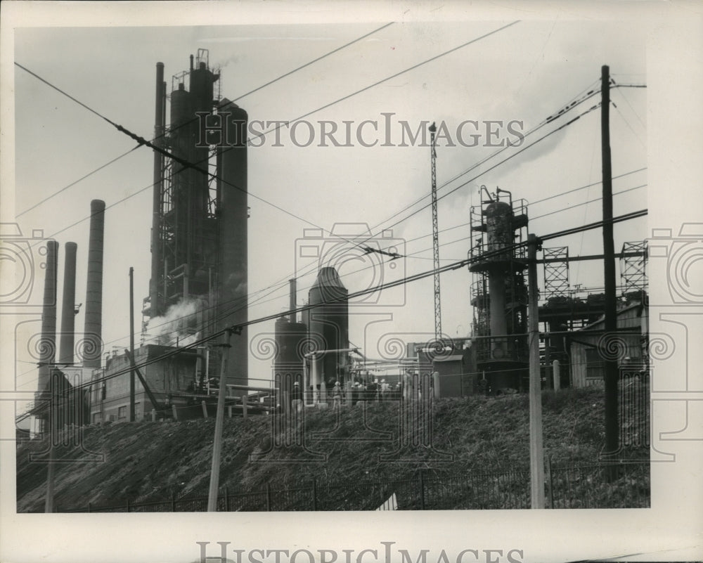 1954 Press Photo Standard Oil Company on Broadway with Flash Fire - cvb70726 - Historic Images