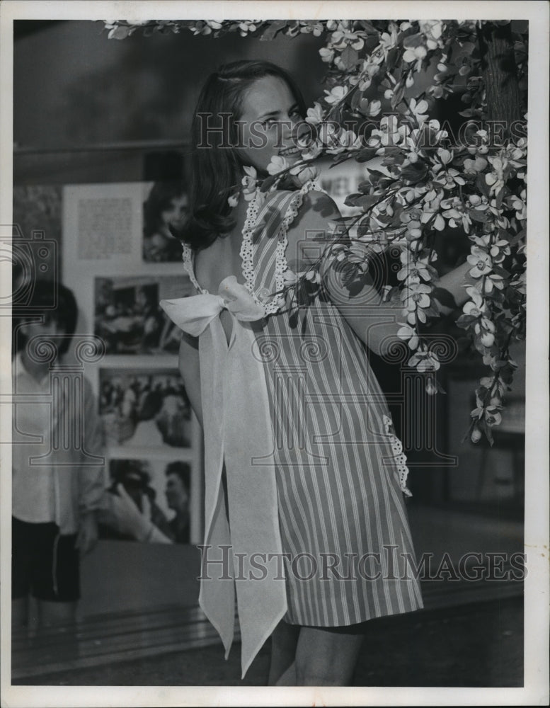 1966 Press Photo Debby Johnson Monticello Jr High - cvb71231 - Historic Images