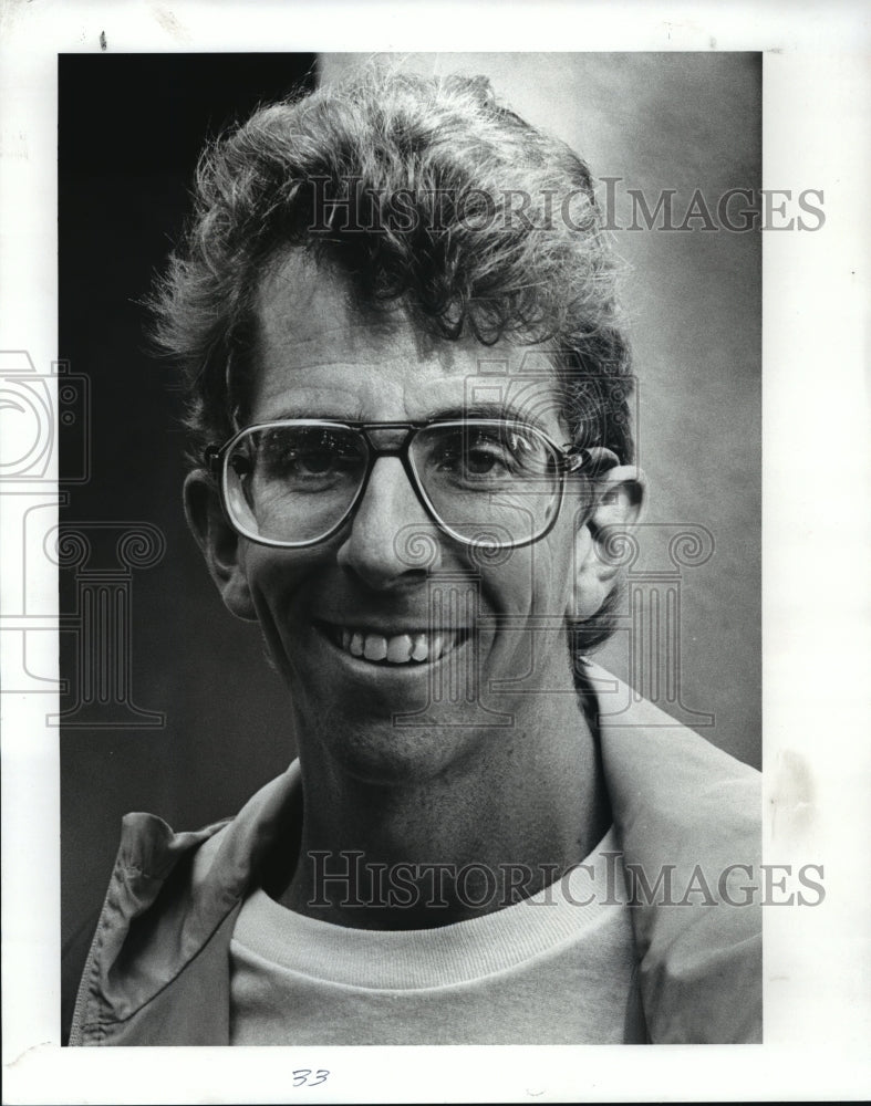 1989 Press Photo Rick Ventura, Coach of the Lakewood Cross Country Runners - Historic Images