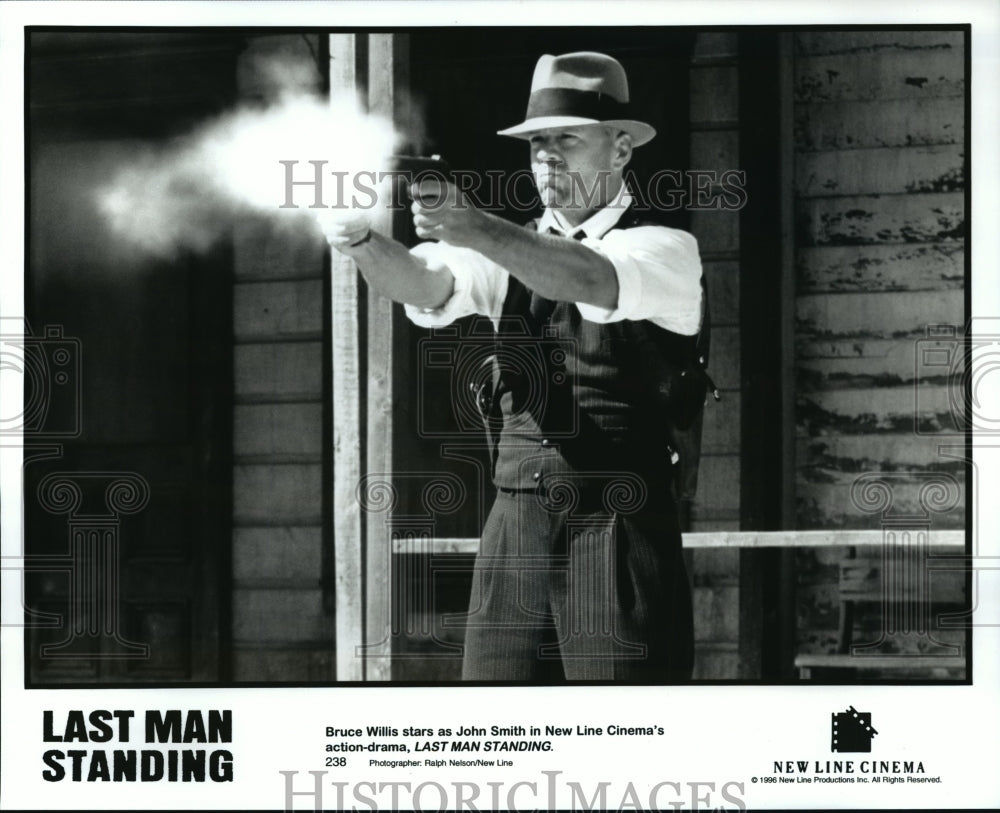 1996 Press Photo Bruce Willis as John Smith in Last man standing - cvb73523 - Historic Images