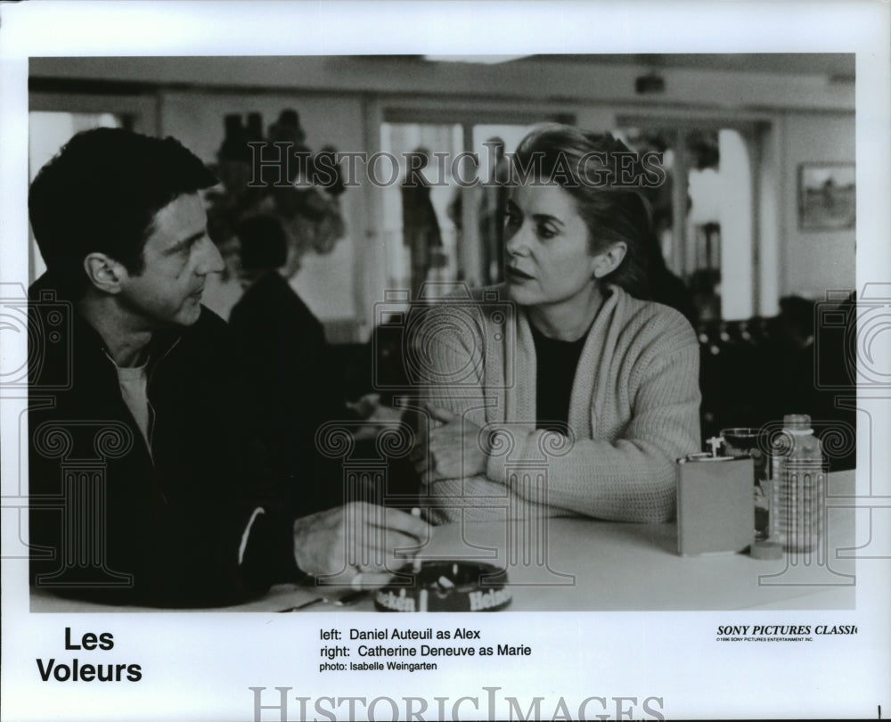 1996, Daniel Auteuil and Catherine Deneuve in Les Voleurs - Historic Images