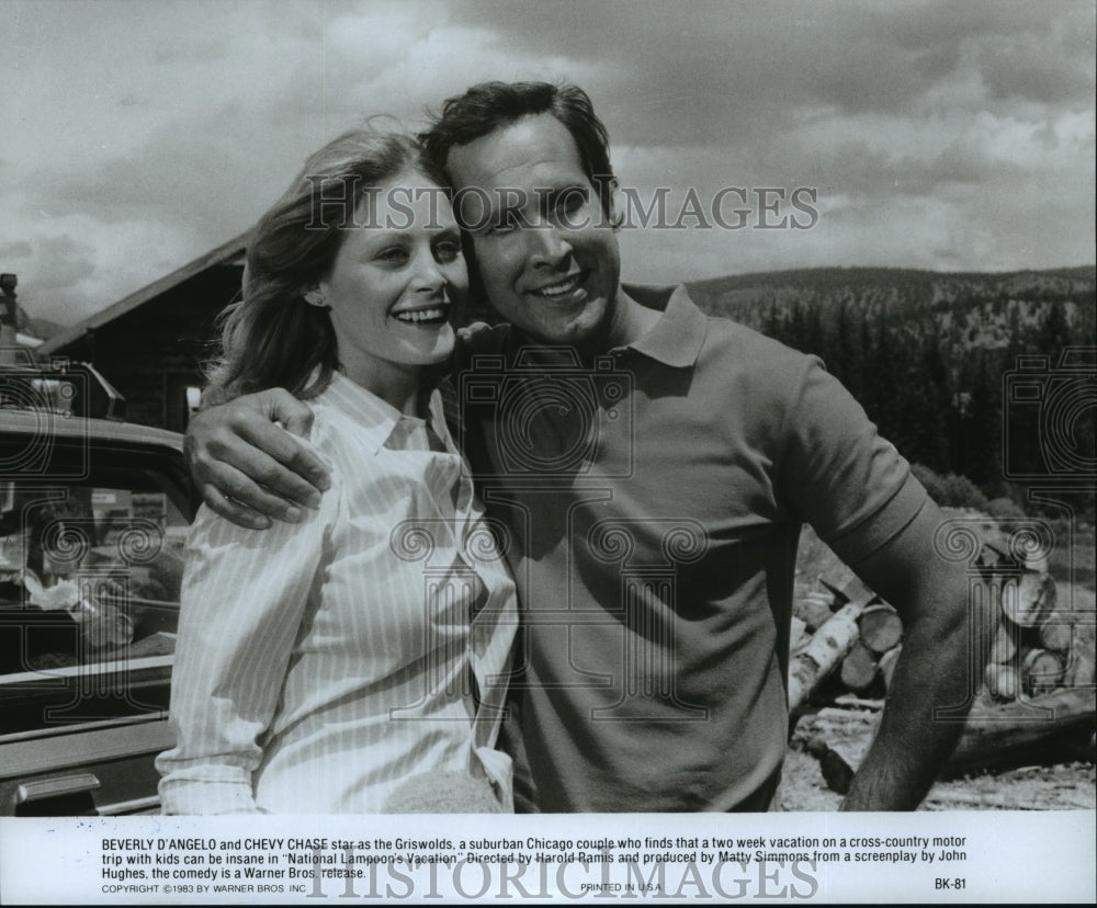 1983 Press Photo Beverly D&#39;Angelo and Chevy Chase as the Griswolds. - Historic Images