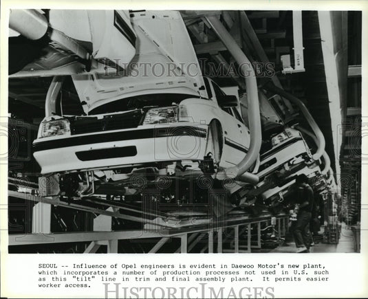 1989 Daewoo Motor's new plant incorporates use of "tilt" line - Historic Images