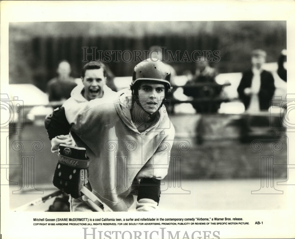 Press Photo Shane McDermott in Airborne - Historic Images