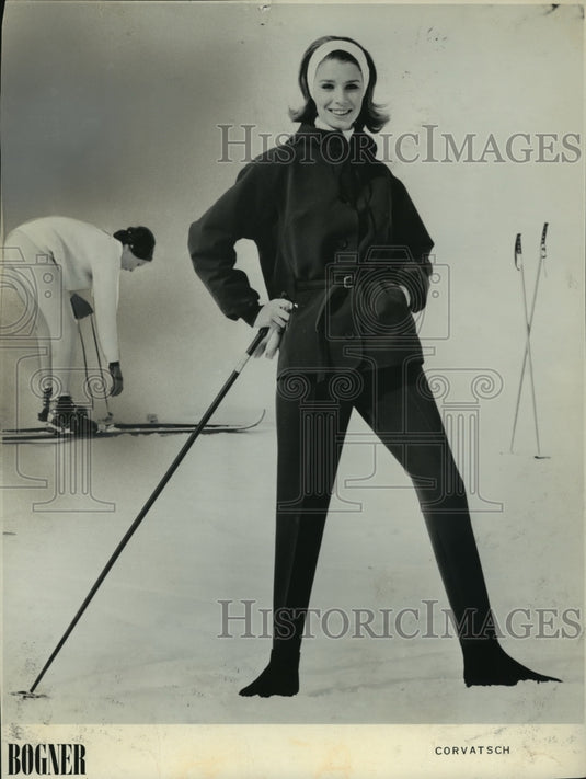 1963 Press Photo Ski outfit-Halles - Historic Images
