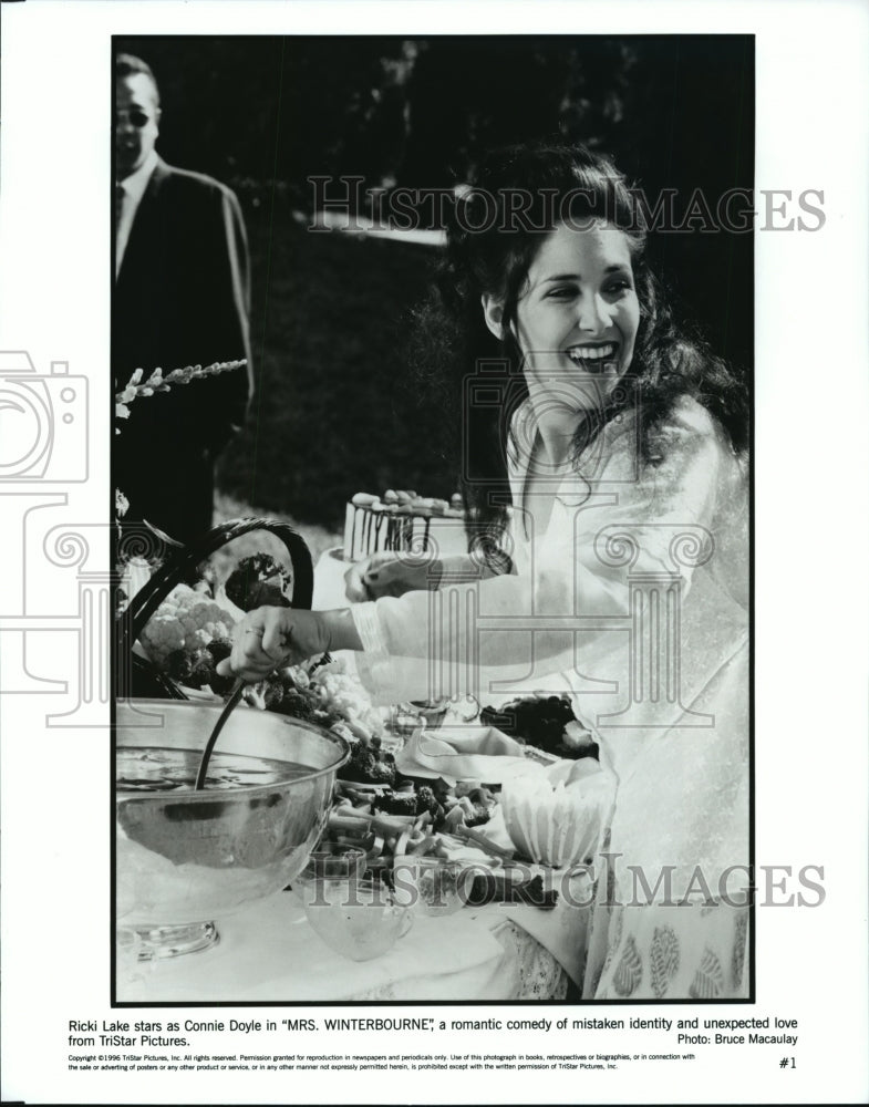 Press Photo Mrs. Winterbourne film stars Ricki Lake - Historic Images