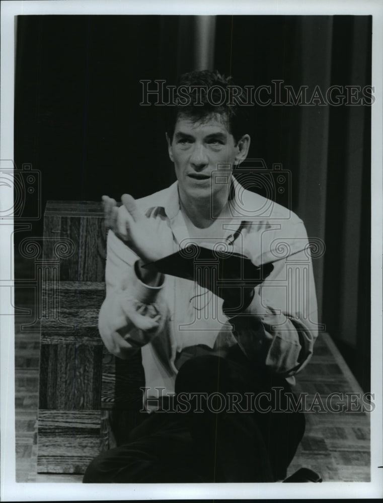 Press Photo Ian McKellen acting Shakespeare - Historic Images