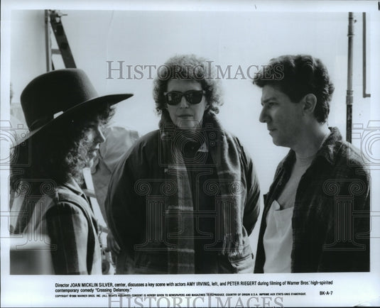 Press Photo Director Joan Micklin Silver discusses scene with Irving & Riegert - Historic Images