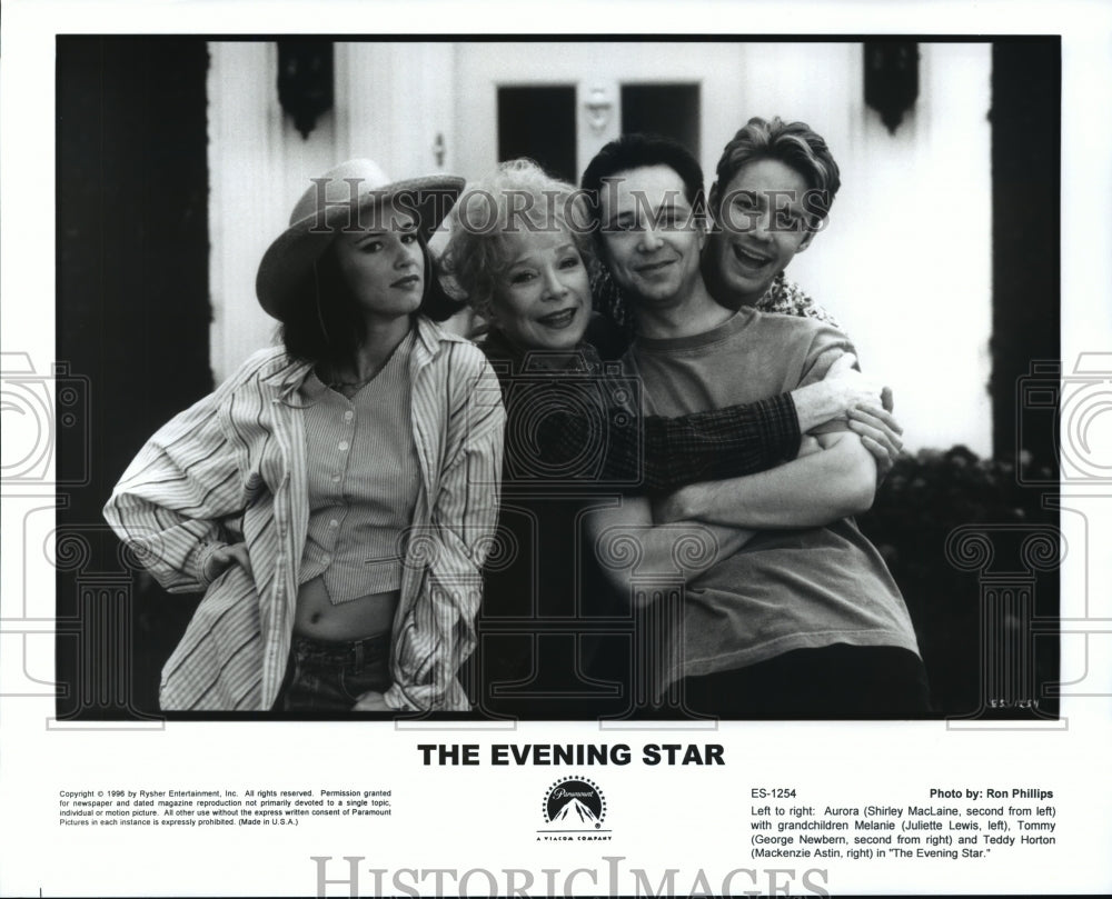 Press Photo The Evening Star-Shirley MacLaine, Juliette Lewis, George Newbern - Historic Images