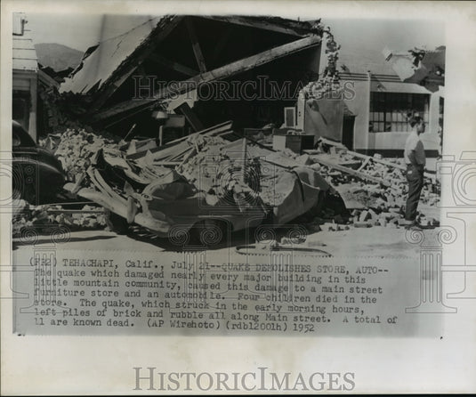 1952 Press Photo Four children died when an earthquake demolished store - Historic Images