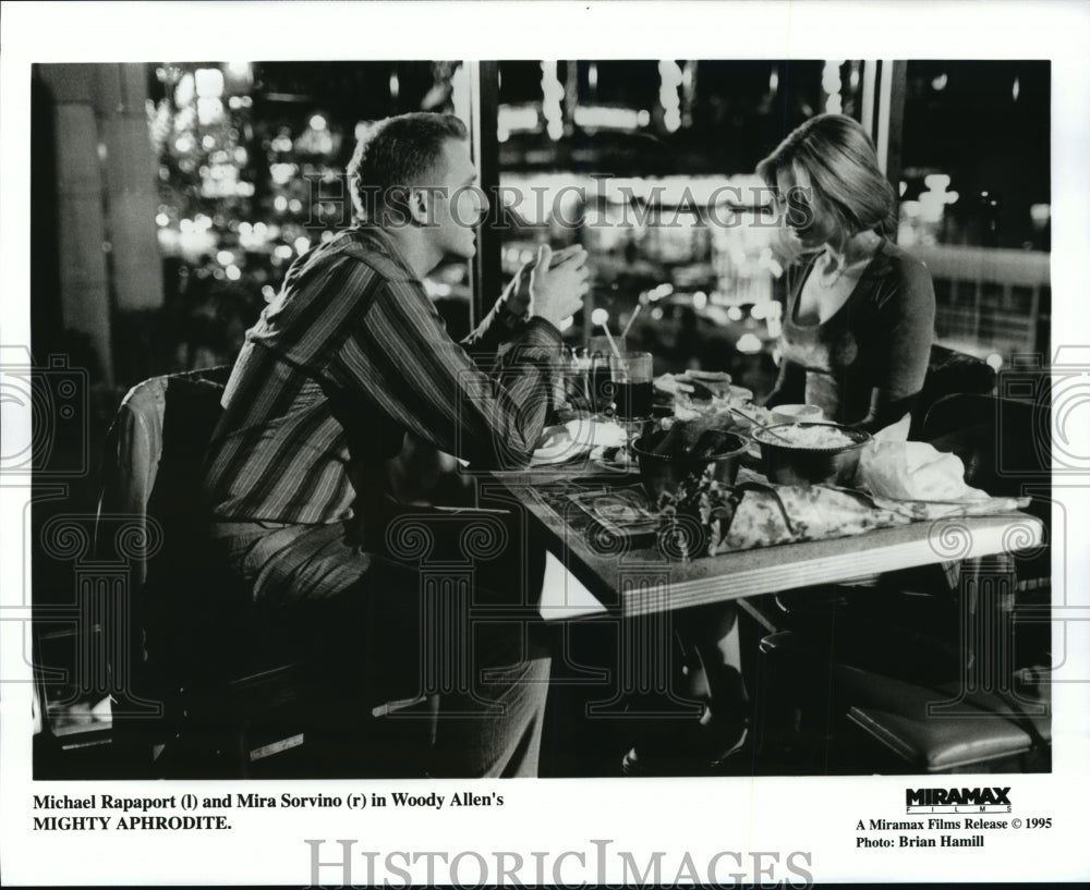 1995 Press Photo Michael Rapaport & Mira Sorvino in Mighty Aphrodite - Historic Images