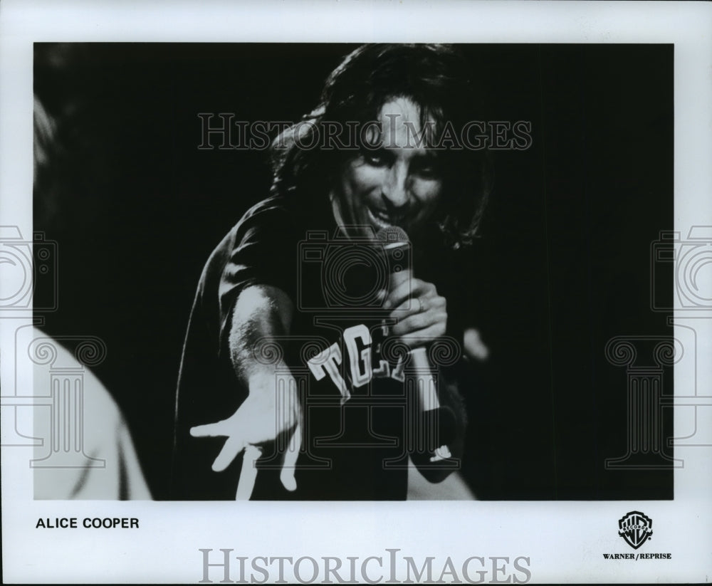 1982 Press Photo Alice Cooper, Singer &amp; Songwriter - Historic Images