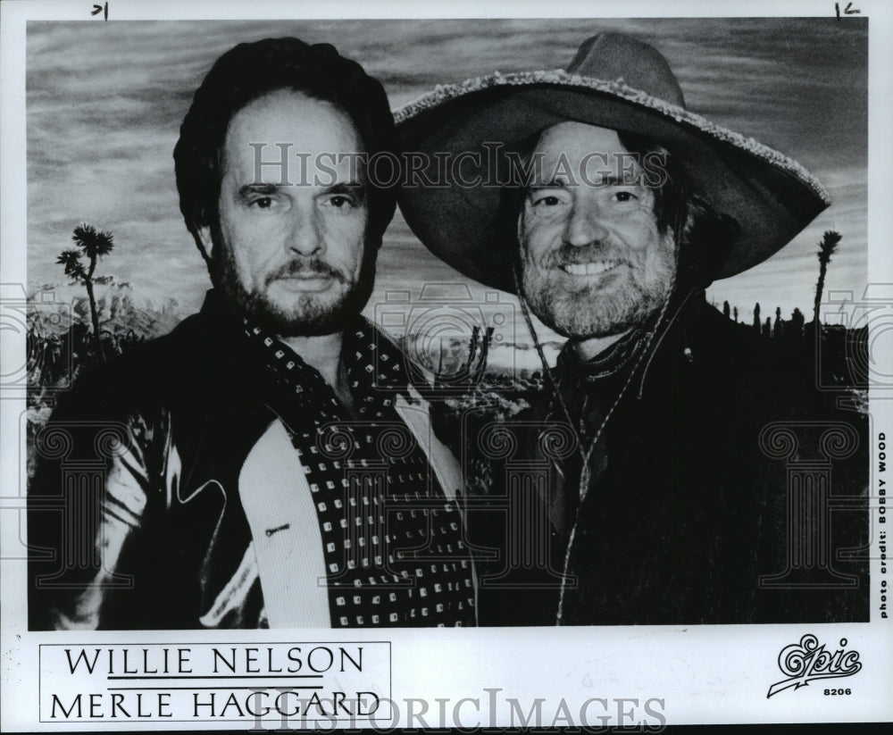 1983 Press Photo Willie Nelson and Merle Haggard - Historic Images