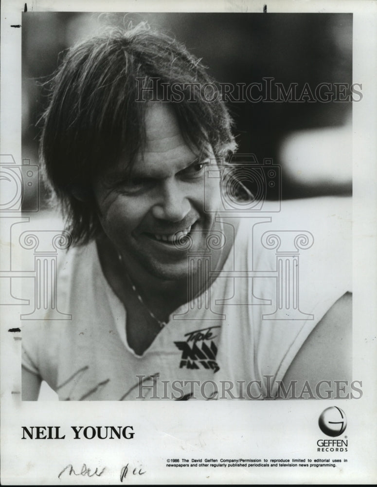 1987 Press Photo Neil Young - Historic Images