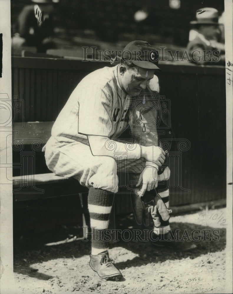 1930 Press Photo Joe Shante sitting on the baseball bench. - cvb76702-Historic Images
