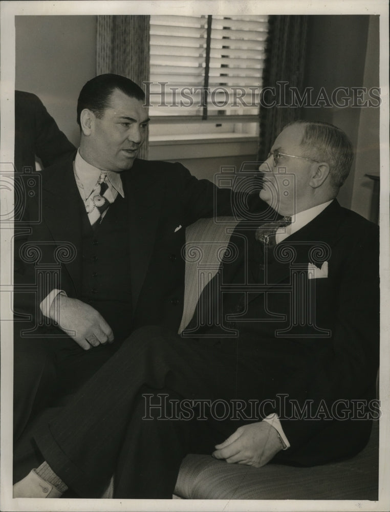 1939 Press Photo Jack Dempsey, Boxer, and Judge Frank S. Day - cvb76726 - Historic Images