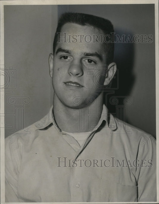 1956 Press Photo Bill Geiger of Olmsted Falls football - cvb77172 - Historic Images