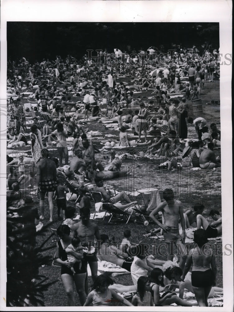 1968 Press Photo Findley State Park swimmers - cvo00121 - Historic Images