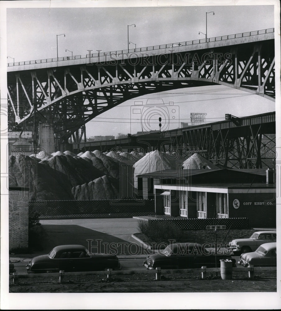1961 Press Photo Innerbelt Bridge-Cleveland - cvo00200 - Historic Images