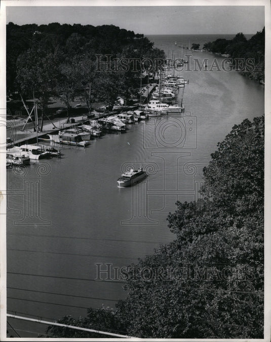 1964 Press Photo Looking north from railroad bridge-Rocky River - Historic Images