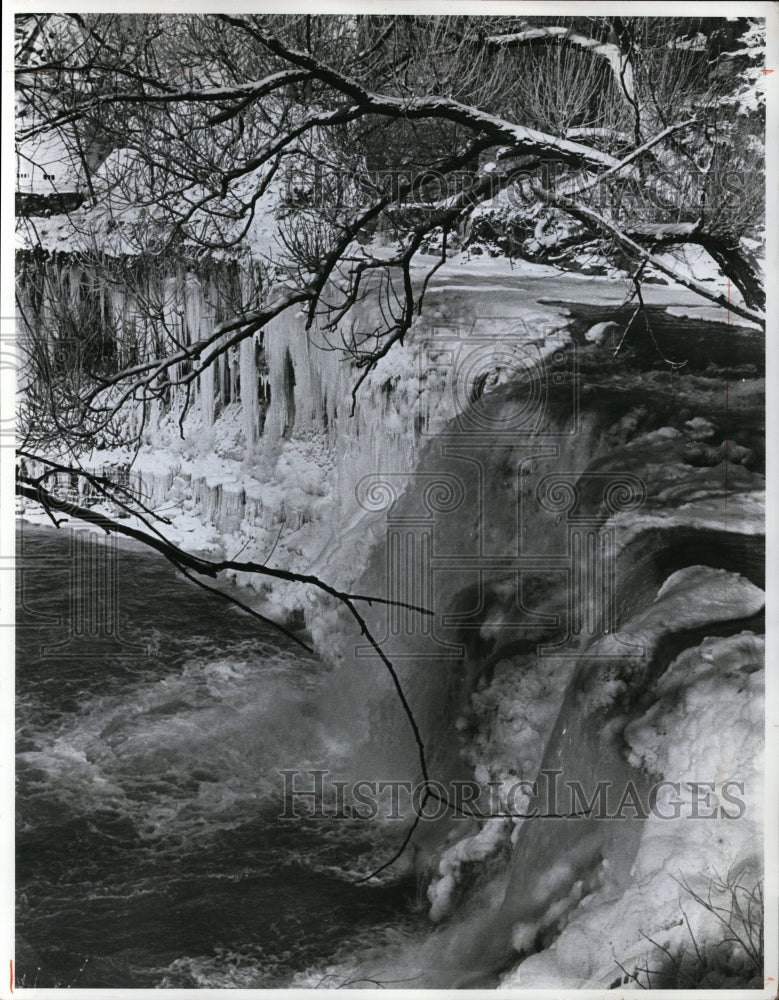 1970 Press Photo Winter weather scene, 1969 - Historic Images