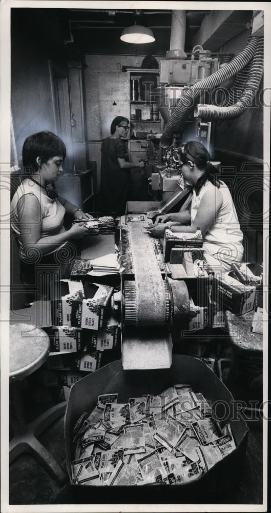 1972 Press Photo  Hydroponic Chemical Company - Historic Images