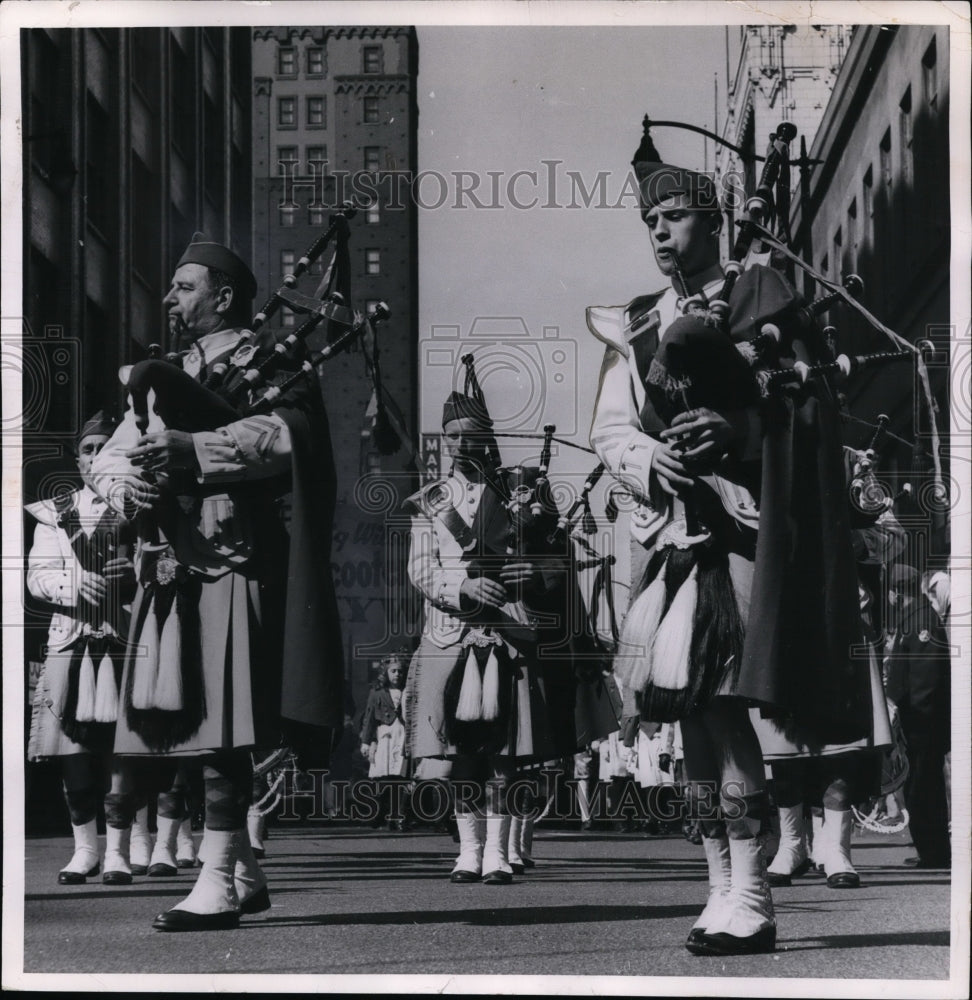 1959 Press Photo Wind Bag Pipe musical instrument - Historic Images