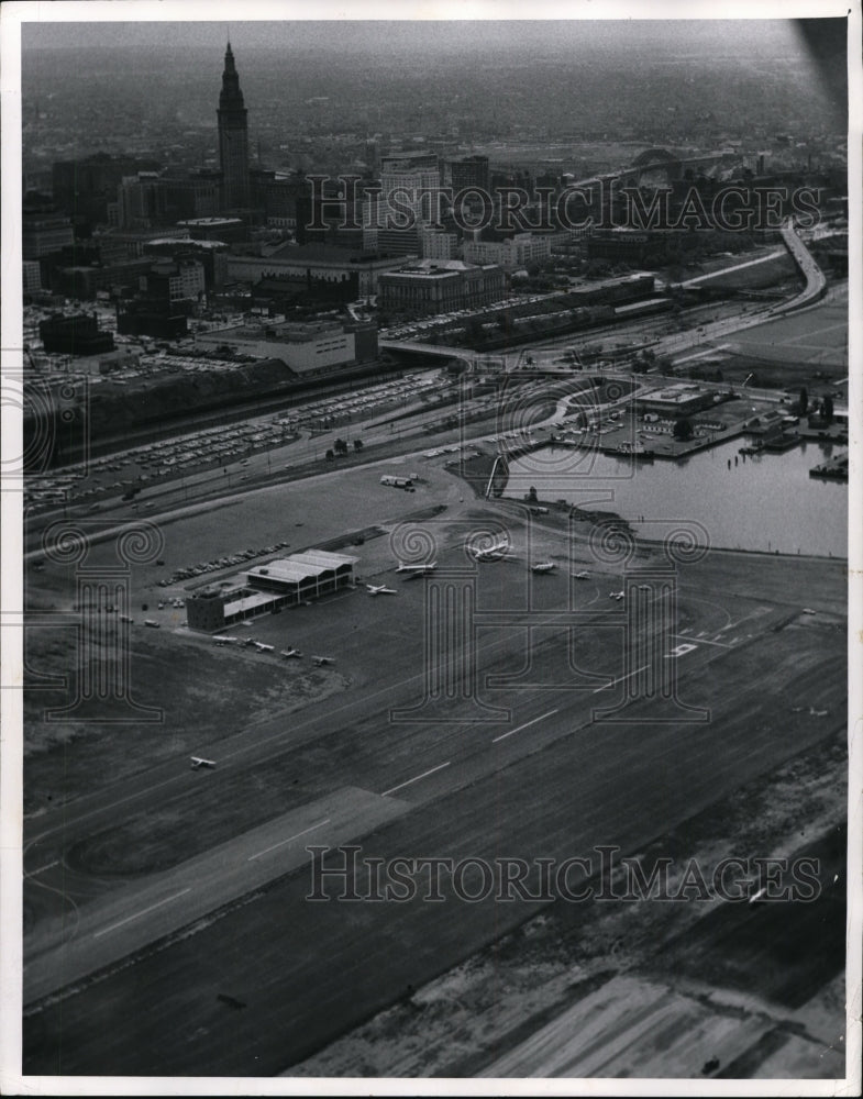 1962 Press Photo Burke Lakefront Airport - Historic Images