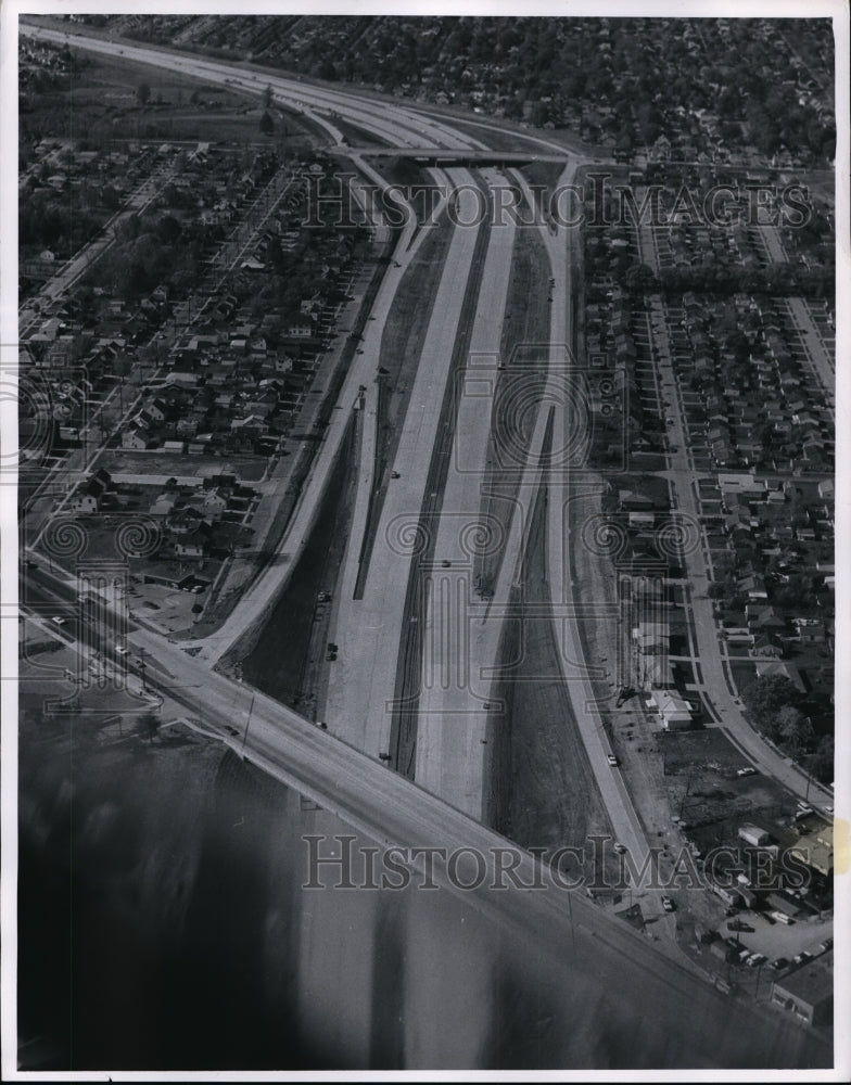 1966 Press Photo I-71 with W 30th street - Historic Images