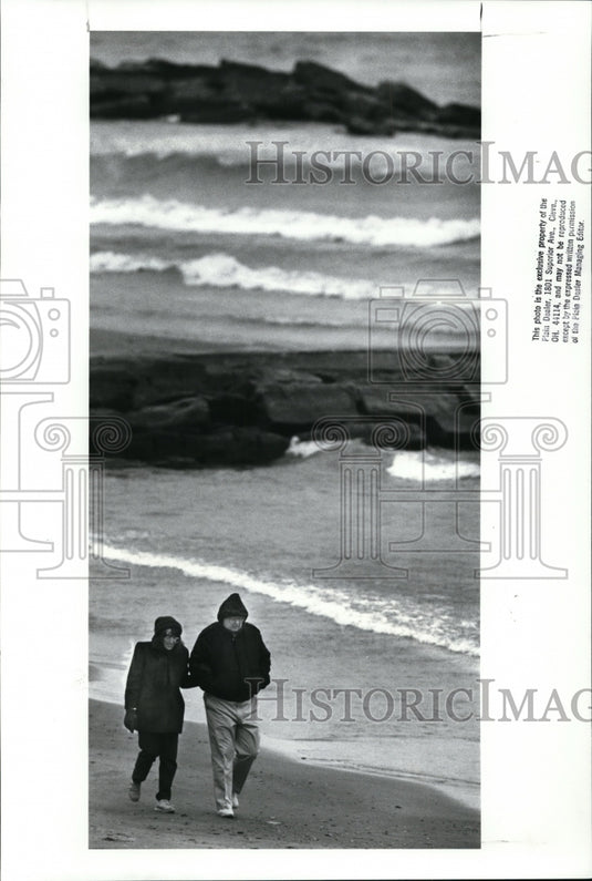 1988 Press Photo Huntington Park during Christmas afternoon-winter season - Historic Images