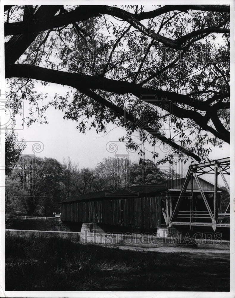 1960 Press Photo Austinburg at Grand River covered bridge - Historic Images