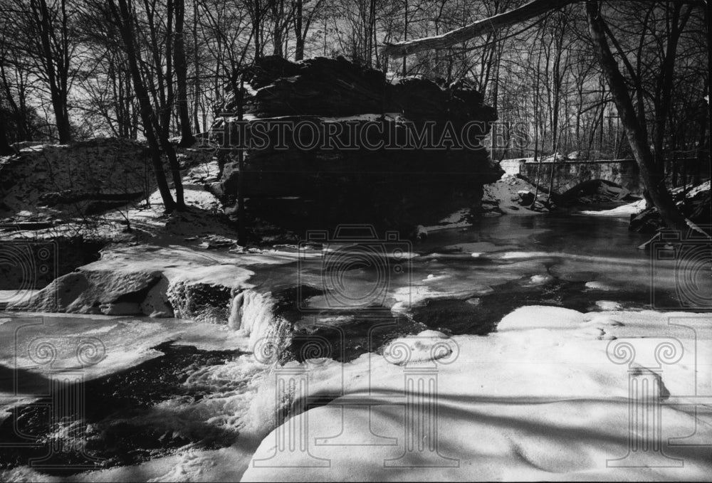 1973 Press Photo Olmsted Falls Park, winter weather - Historic Images