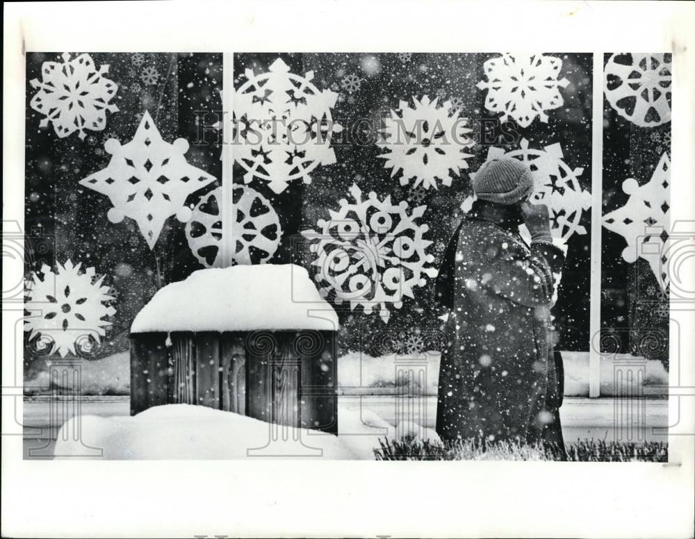 1988 Press Photo Shaker Square Christmas scene-winter season - Historic Images