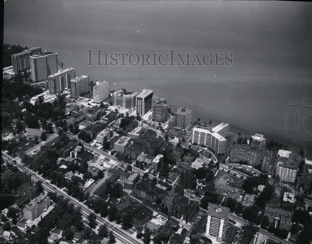 1974 Press Photo Gold Coast, Lakewood Ohio - Historic Images