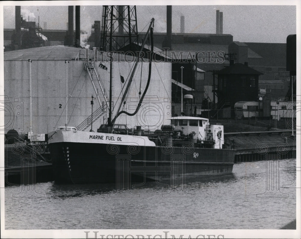 1973 Press Photo The Marine Fuel Oil ship-Cuyahoga River - Historic Images